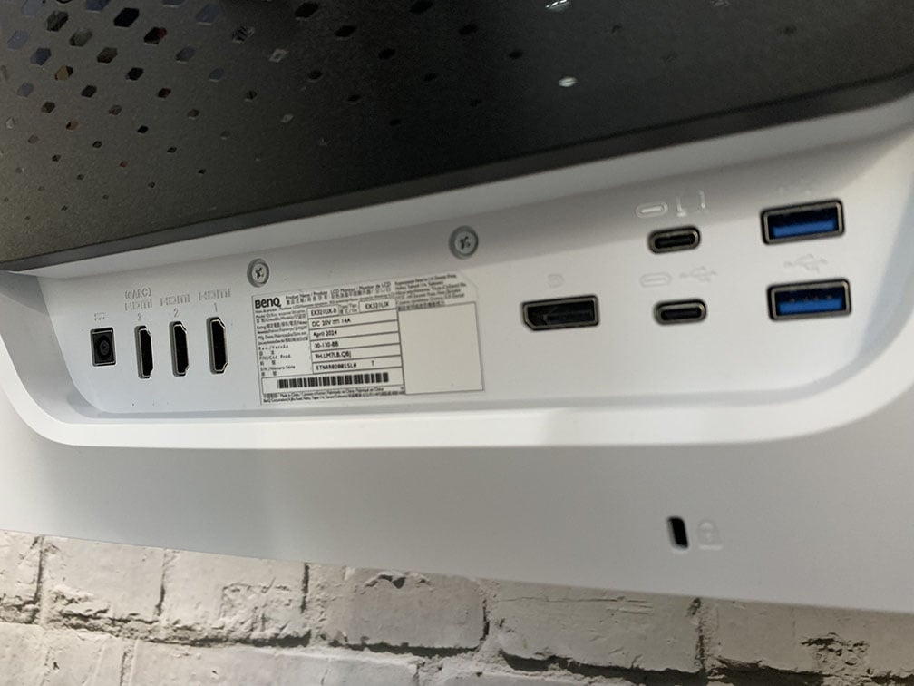 BenQ EX321UX Ports